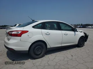 2012 Ford Focus SE z VIN 1FAHP3F24CL427067, wystawiony jako Copart lot #60402005 z przebiegiem 141 810 mil mil oraz Czysty tytuł • Clean title. Historia ofert i sprzedaży dostępna na DreamBid. Obrazek 3.