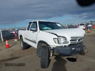 2003 Toyota Tundra SR5 with VIN 5TBBT44113S370927, listed as a IAAI auction lot 41713487 with 361,138 mi miles and . Bid and sale history available at carsss.com. Image 1.