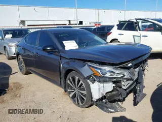 2020 Nissan Altima 2.5 SR with VIN 1N4BL4CV8LN319657, listed as a IAAI auction lot 41667178 with 64,803 mi miles. Bid and sale history available at carsss.com. Image 1.