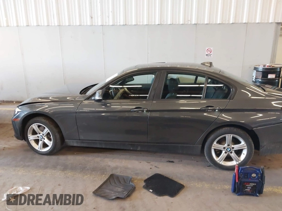 2015 BMW 3 Series 320i xDrive with VIN WBA3C3C5XFP664591, listed as a IAAI auction lot 42140108 with 81,064 mi miles and . Bid and sale history available at DreamBid. Image 14.