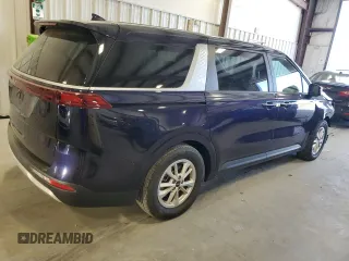 2023 Kia Carnival LX with VIN KNDNB4H33P6266402, listed as a Copart auction lot 50420005 with 33,352 mi miles and Salvage Title. Bid and sale history available at carsss.com. Image 3.