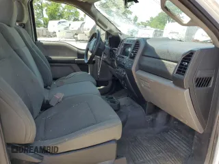 2018 Ford F-250 XL z VIN 1FTBF2A62JEC19911, wystawiony jako Copart lot #58555025 z przebiegiem 228 433 mil mil oraz Szkoda całkowita • Salvage title. Historia ofert i sprzedaży dostępna na DreamBid. Obrazek 7.