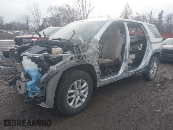 2022 Chevrolet Traverse LS with VIN 1GNERLKW4NJ108225, listed as a IAAI auction lot 41474728 with Not Provided miles. Bid and sale history available at carsss.com. Image 2.