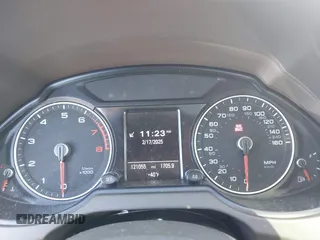 2014 Audi Q5 Premium Plus z VIN WA1DGAFP3EA062706, wystawiony jako IAAI lot #41579534 z przebiegiem 121 055 mil mil oraz . Historia ofert i sprzedaży dostępna na DreamBid. Obrazek 7.