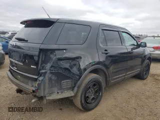 2015 Ford Utility Police Interceptor with VIN 1FM5K8AR7FGB32387, listed as a Copart auction lot 80270504 with 181,723 mi miles and Salvage Title. Bid and sale history available at carsss.com. Image 3.