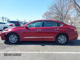 2015 Nissan Altima 2.5 S with VIN 1N4AL3AP3FC105413, listed as a IAAI auction lot 41995660 with 175,430 mi miles. Bid and sale history available at carsss.com. Image 14.