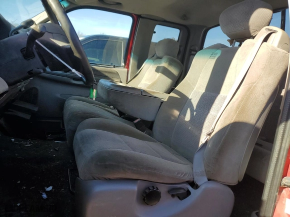 2003 Ford Super Duty F-250 XL with VIN 1FTNX21L23ED04542, listed as a Copart auction lot 83335414 with 207,324 mi miles and Clean Title. Bid and sale history available at carsss.com. Image 7.