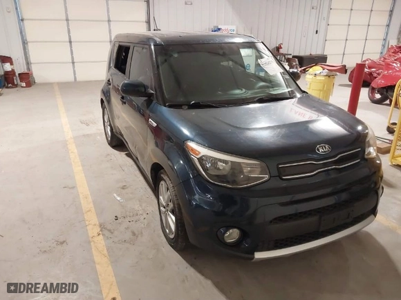 2018 Kia Soul + with VIN KNDJP3A51J7610428, listed as a IAAI auction lot 41624275 with 121,480 mi miles. Bid and sale history available at carsss.com. Image 1.