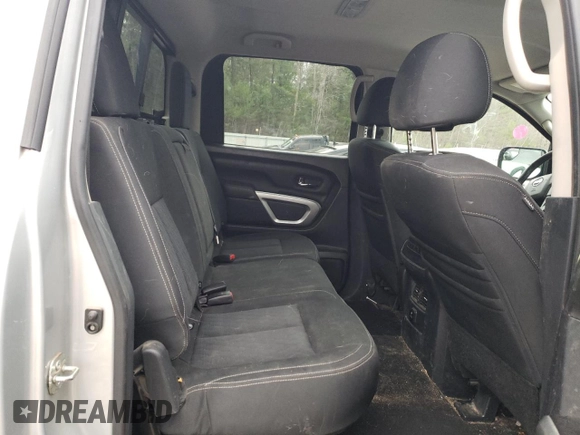 2018 Nissan Titan SV z VIN 1N6AA1E51JN504070, wystawiony jako Copart lot #54471665 z przebiegiem 179 603 mil mil oraz Szkoda całkowita • Salvage title. Historia ofert i sprzedaży dostępna na DreamBid. Obrazek 10.