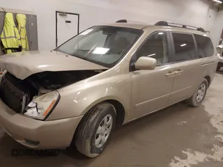 2007 Kia Sedona EX with VIN KNDMB233576160010, listed as a IAAI auction lot 41666497 with 206,834 mi miles. Bid and sale history available at carsss.com. Image 17.