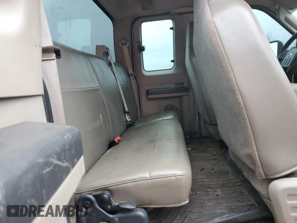 2008 Ford Super Duty F-250 SRW XL with VIN 1FTSX20R28EC80064, listed as a Copart auction lot 86176914 with 382,622 mi miles and Clean Title. Bid and sale history available at carsss.com. Image 10.