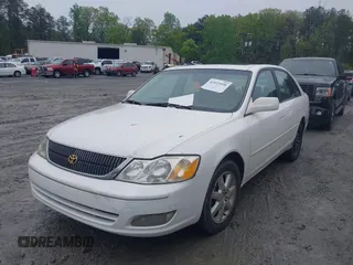 2000 Toyota Avalon XL with VIN 4T1BF28B4YU013827, listed as a IAAI auction lot 41973590 with 322,260 mi miles and . Bid and sale history available at DreamBid. Image 2.