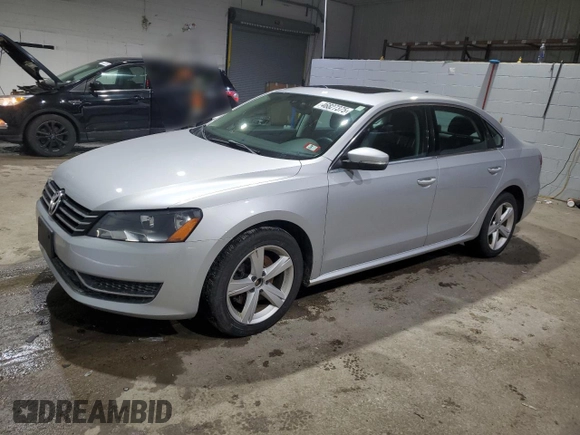 2013 Volkswagen Passat SE w/Sunroof with VIN 1VWBP7A38DC010542, listed as a Copart auction lot 46827375 with 82,160 mi miles and Salvage Title. Bid and sale history available at carsss.com. Image 1.