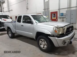 2011 Toyota Tacoma PreRunner z VIN 5TFTU4GN8BX003118, wystawiony jako IAAI lot #41259967 z przebiegiem 152 021 mil mil oraz . Historia ofert i sprzedaży dostępna na DreamBid. Obrazek 1.
