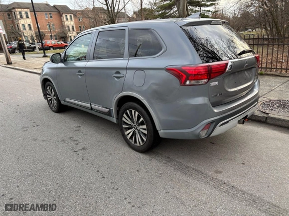 2019 Mitsubishi Outlander ES with VIN JA4AZ3A35KZ044833, listed as a Copart auction lot 52434115 with 125,810 mi miles and Clean Title. Bid and sale history available at carsss.com. Image 3.