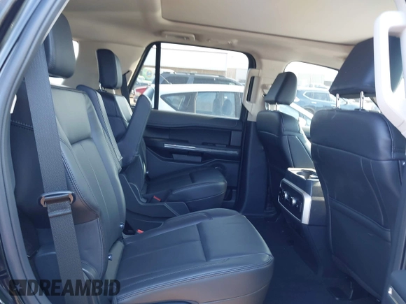 2024 Ford Expedition XLT with VIN 1FMJU1J82REA88242, listed as a IAAI auction lot 42170638 with 2,822 mi miles and . Bid and sale history available at DreamBid. Image 8.