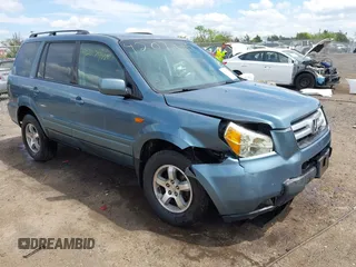 2007 Honda Pilot EX with VIN 5FNYF18447B008645, listed as a IAAI auction lot 42079535 with 233,187 mi miles. Bid and sale history available at carsss.com. Image 1.