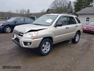 2009 Kia Sportage LX with VIN KNDJE723397628211, listed as a IAAI auction lot 41744526 with 136,811 mi miles. Bid and sale history available at carsss.com. Image 2.