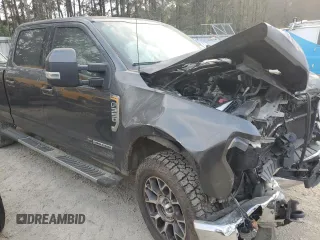 2020 Ford F-350 XL z VIN 1FT8W3BT3LED48506, wystawiony jako Copart lot #48583115 z przebiegiem 137 529 mil mil oraz Szkoda całkowita • Salvage title. Historia ofert i sprzedaży dostępna na DreamBid. Obrazek 4.