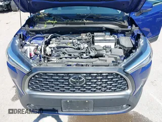 2022 Toyota Corolla Cross XLE z VIN 7MUDAABG4NV004836, wystawiony jako IAAI lot #42546573 z przebiegiem 23 821 mil mil oraz . Historia ofert i sprzedaży dostępna na DreamBid. Obrazek 10.