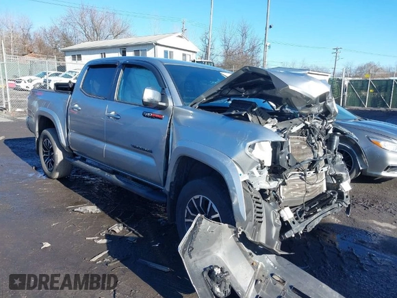 2023 Toyota Tacoma 4WD SR with VIN 3TMCZ5ANXPM543065, listed as a IAAI auction lot 41101092 with 33,792 mi miles. Bid and sale history available at carsss.com. Image 1.