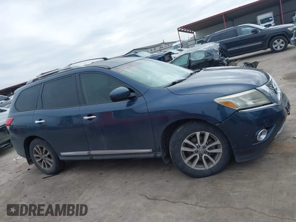 2015 Nissan Pathfinder SV with VIN 5N1AR2MN5FC607557, listed as a IAAI auction lot 41619329 with 151,498 mi miles and . Bid and sale history available at DreamBid. Image 13.