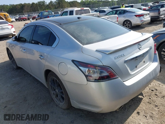 2014 Nissan Maxima S z VIN 1N4AA5AP6EC910967, wystawiony jako IAAI lot #42124722 z przebiegiem 111 986 mil mil oraz . Historia ofert i sprzedaży dostępna na DreamBid. Obrazek 3.