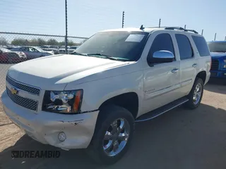 2008 Chevrolet Tahoe LTZ z VIN 1GNFK13028R196298, wystawiony jako IAAI lot #41634511 z przebiegiem 213 253 mil mil oraz . Historia ofert i sprzedaży dostępna na DreamBid. Obrazek 2.