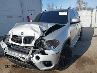 2012 BMW X5 35i с VIN 5UXZV4C53CL750601, выставлен на аукционе IAAI как лот 41946731 с пробегом 111 026 миль миль и . История ставок и продаж доступна на DreamBid. Изображение 2.
