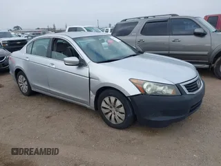 2008 Honda Accord LX z VIN 1HGCP26378A123050, wystawiony jako IAAI lot #42173783 z przebiegiem 234 808 mil mil oraz . Historia ofert i sprzedaży dostępna na DreamBid. Obrazek 1.