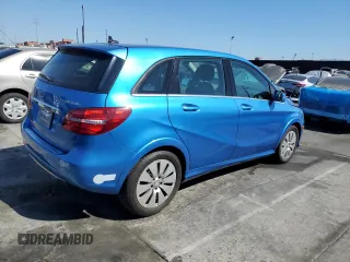 2015 Mercedes-Benz B with VIN WDDVP9AB3FJ005207, listed as a Copart auction lot 70458844 with 79,697 mi miles and Clean Title. Bid and sale history available at carsss.com. Image 3.