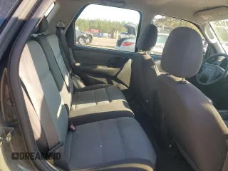 2005 Ford Escape XLS Value with VIN 1FMYU02Z55KB94437, listed as a Copart auction lot 50581635 with 265,079 mi miles and Salvage Title. Bid and sale history available at carsss.com. Image 10.