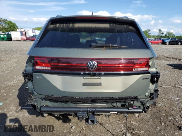2024 Volkswagen Atlas Peak Edition SEL z VIN 1V2GR2CA8RC583867, wystawiony jako Copart lot #55641005 z przebiegiem 5 798 mil mil oraz Szkoda całkowita • Salvage title. Historia ofert i sprzedaży dostępna na DreamBid. Obrazek 6.