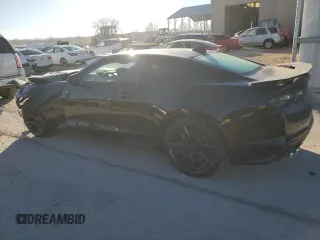 2023 Chevrolet Camaro ZL1 z VIN 1G1FK1R62P0135825, wystawiony jako Copart lot #84081194 z przebiegiem 57 719 mil mil oraz Szkody całkowita. Historia ofert i sprzedaży dostępna na DreamBid. Obrazek 2.