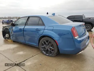 2023 Chrysler 300 Touring with VIN 2C3CCAAG4PH648702, listed as a Copart auction lot 44999615 with 20,464 mi miles and Clean Title. Bid and sale history available at DreamBid. Image 2.