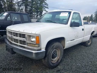 1998 Chevrolet C/K 2500 with VIN 1GCGC24RXWZ241904, listed as a IAAI auction lot 40922907 with NaN miles. Bid and sale history available at carsss.com. Image 17.