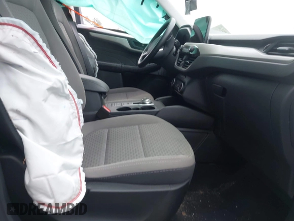 2022 Ford Escape SE with VIN 1FMCU9G60NUB55451, listed as a IAAI auction lot 41840119 with 50,638 mi miles. Bid and sale history available at carsss.com. Image 5.