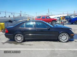 2007 Mercedes-Benz E 350 z VIN WDBUF56XX7B066912, wystawiony jako IAAI lot #41818878 z przebiegiem Nie podano mil oraz . Historia ofert i sprzedaży dostępna na DreamBid. Obrazek 14.