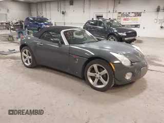 2008 Pontiac Solstice z VIN 1G2MB35B78Y124789, wystawiony jako IAAI lot #41933954 z przebiegiem 140 272 mil mil oraz . Historia ofert i sprzedaży dostępna na DreamBid. Obrazek 1.