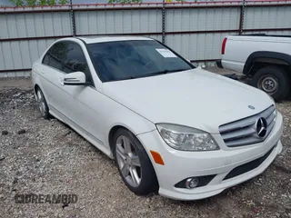2010 Mercedes-Benz C 300 Sport z VIN WDDGF8BB6AR107616, wystawiony jako IAAI lot #42250389 z przebiegiem 105 824 mil mil oraz . Historia ofert i sprzedaży dostępna na DreamBid. Obrazek 1.