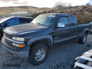 2000 Chevrolet Silverado 1500 LT with VIN 1GCEK19TXYE419197, listed as a Copart auction lot 80838884 with 215,812 mi miles and Salvage Title. Bid and sale history available at carsss.com. Image 1.