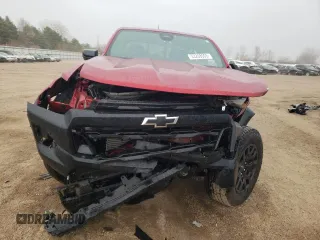 2023 Chevrolet Colorado 4WD Trail Boss z VIN 1GCPTEEK7P1252328, wystawiony jako Copart lot #53208005 z przebiegiem Nie podano mil oraz Szkoda całkowita • Salvage title. Historia ofert i sprzedaży dostępna na DreamBid. Obrazek 5.