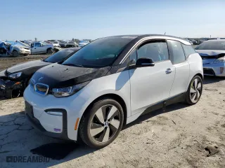 2019 BMW i3 with VIN WBY8P2C5XK7E02590, listed as a Copart auction lot 47802683 with 28,398 mi miles. Bid and sale history available at carsss.com. Image 1.