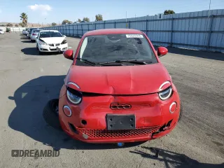2024 FIAT 500e INSPI(RED) with VIN ZFAFFAA4XRX205823, listed as a Copart auction lot 75035344 with 2,897 mi miles and Salvage Title. Bid and sale history available at carsss.com. Image 5.