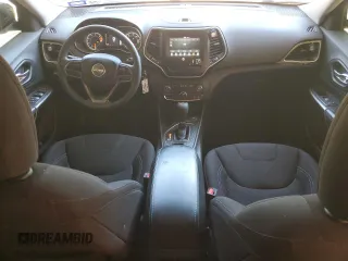 2019 Jeep Cherokee Latitude z VIN 1C4PJLCB0KD340500, wystawiony jako Copart lot #54193245 z przebiegiem 138 517 mil mil oraz Szkoda całkowita • Salvage title. Historia ofert i sprzedaży dostępna na DreamBid. Obrazek 8.
