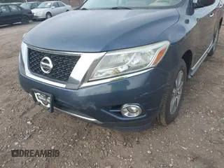 2013 Nissan Pathfinder SV with VIN 5N1AR2MM0DC682123, listed as a IAAI auction lot 41886581 with 193,262 mi miles. Bid and sale history available at carsss.com. Image 12.