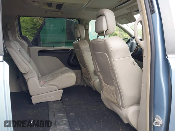 2013 Chrysler Town & Country Limited with VIN 2C4RC1GG5DR571731, listed as a IAAI auction lot 42028807 with 155,875 mi miles. Bid and sale history available at carsss.com. Image 8.