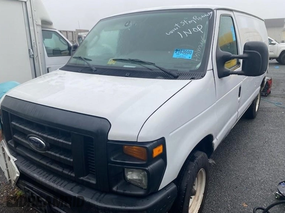 2010 Ford Econoline Cargo Commercial z VIN 1FTNE1EWXADA91640, wystawiony jako IAAI lot #42567163 z przebiegiem 203 011 mil mil oraz . Historia ofert i sprzedaży dostępna na DreamBid. Obrazek 24.