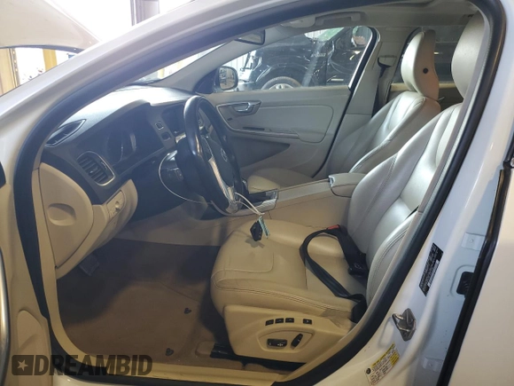 2015 Volvo V60 с VIN YV126MEC0F1205624, выставлен на аукционе Copart как лот 70863984 с пробегом 128 952 миль миль и Списание • Salvage title. История ставок и продаж доступна на DreamBid. Изображение 7.