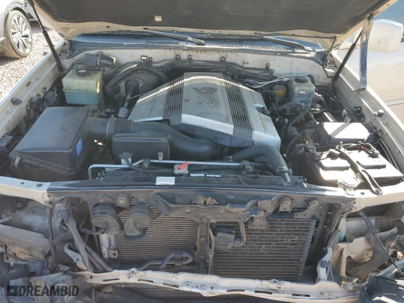 2006 Lexus LX 470 with VIN JTJHT00W464013203, listed as a Copart auction lot 43630005 with 260,641 mi miles and Salvage Title. Bid and sale history available at carsss.com. Image 12.